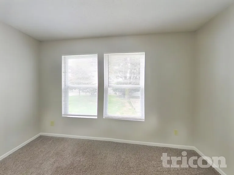 8643 Hopewell Ct — Photo 6