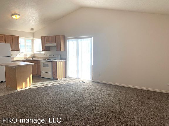 3rd image of 3753 Deloy Dr APT B