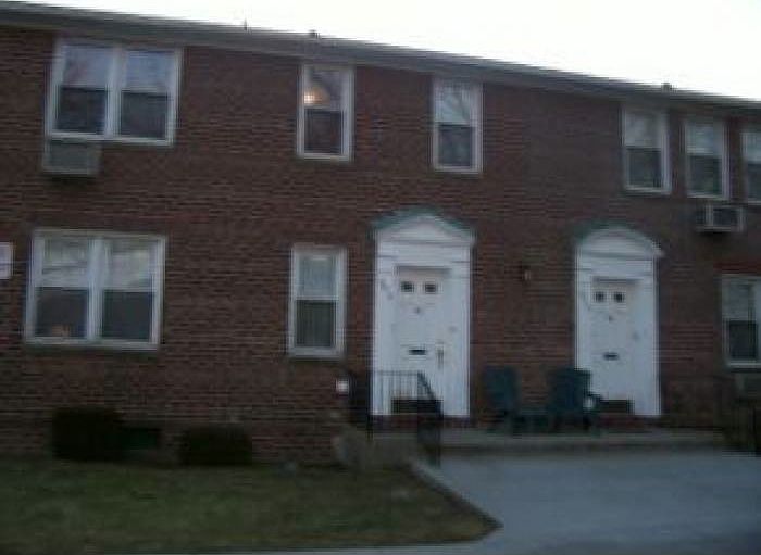 2nd image of 2044 E 59th St #166E