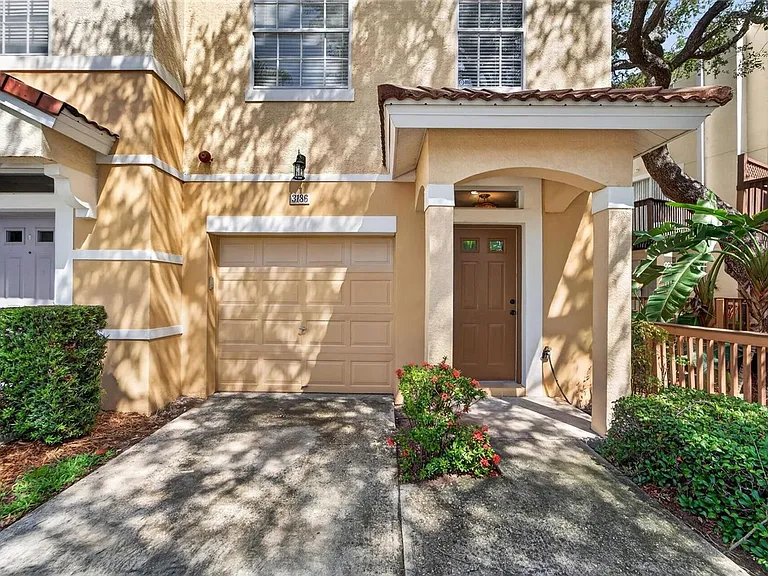 3186 Bayshore Oaks Dr — Photo 1