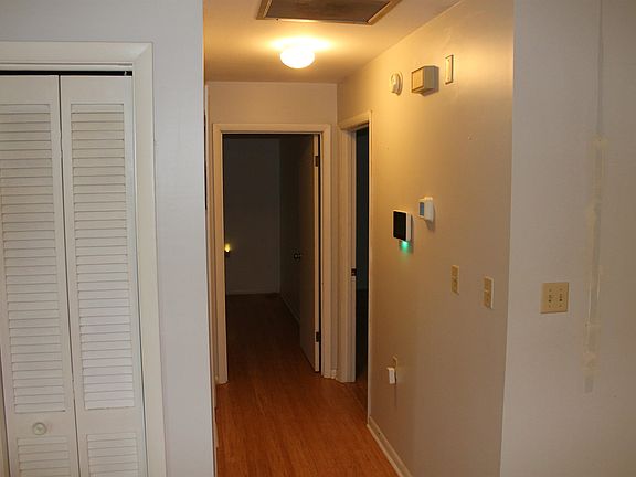 4th image of 1221 Sedgefield Rd