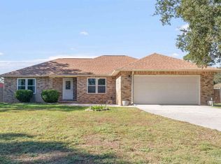 1889 Commodore Dr, Navarre, FL 32566