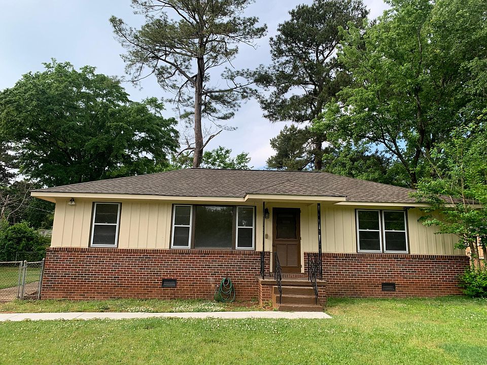 1st image of 535 Woodale Dr SE