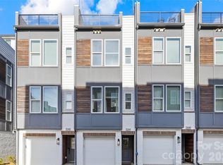 5044 York Park Ln, Charlotte, NC 28217