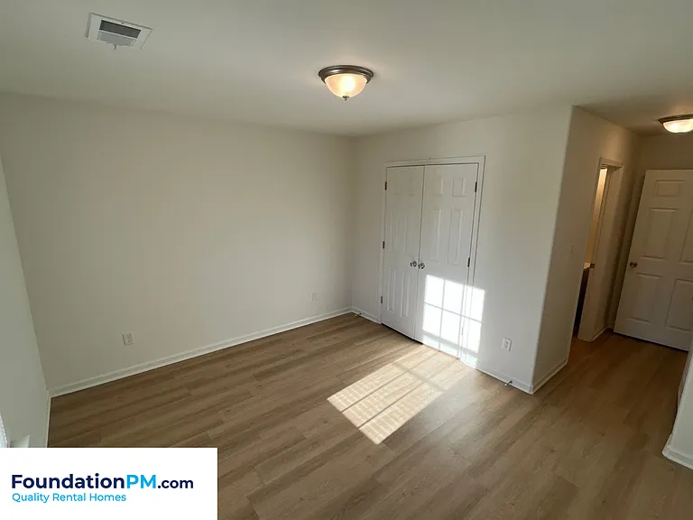 388 McFarland Dr — Photo 6