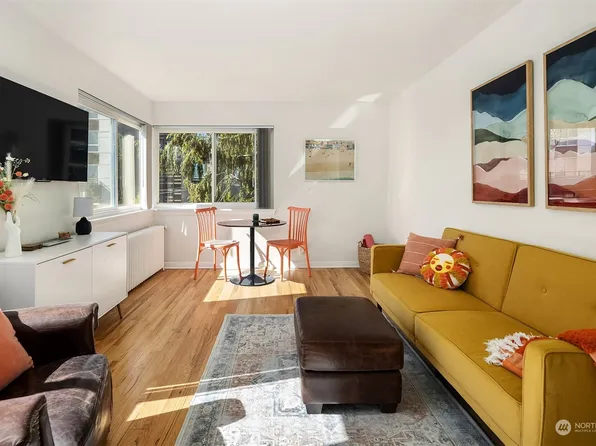 4405 SW Alaska Street #201, Seattle, WA 98116
