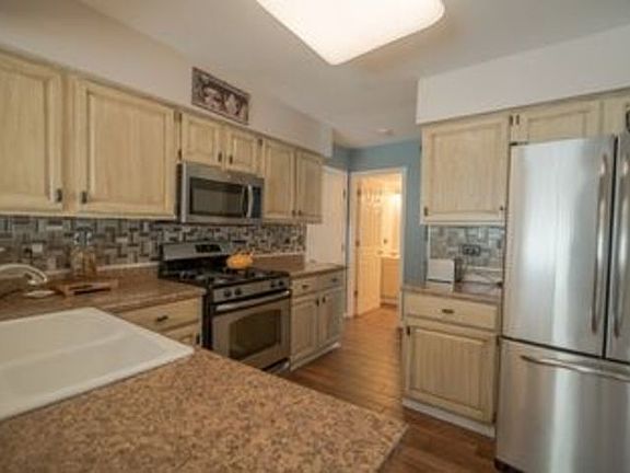 2nd image of 111 Cammeron Ct