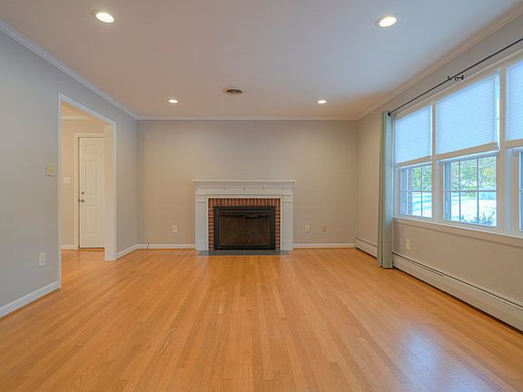 2nd image of 403 Cork Dr