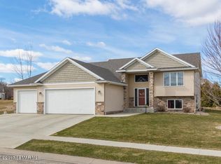 2359 Scenic Point Dr SW, Rochester, MN 55902