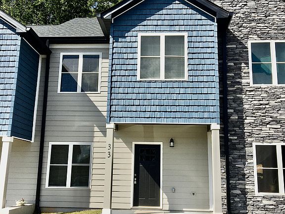 3rd image of 33 Emanuel Ct #1