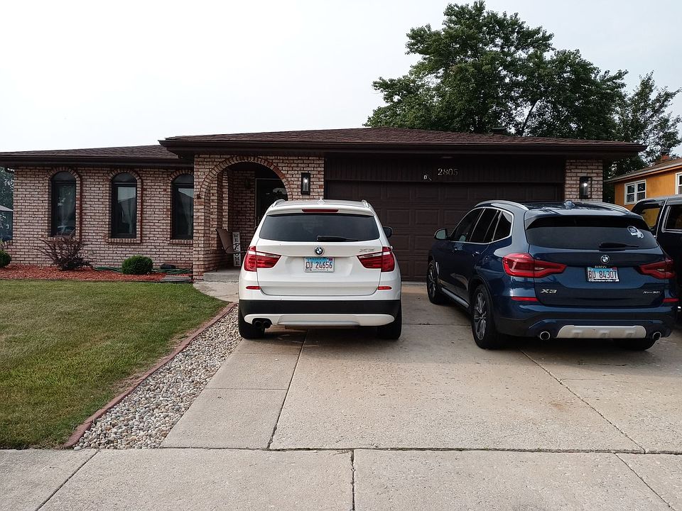 1st image of 2805 Lake Park Dr