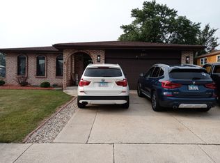 2805 Lake Park Dr, Lynwood, IL