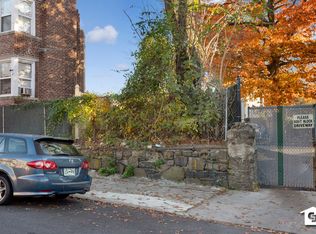 724 E 235th St, Bronx, NY 10466