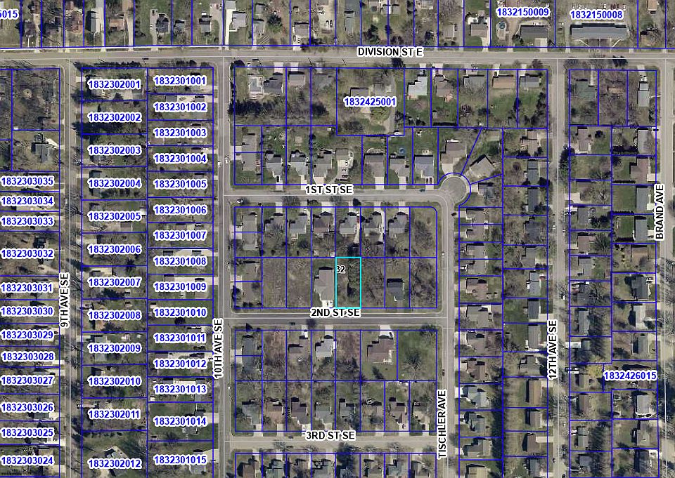 2nd image of 1018L 2nd St SE