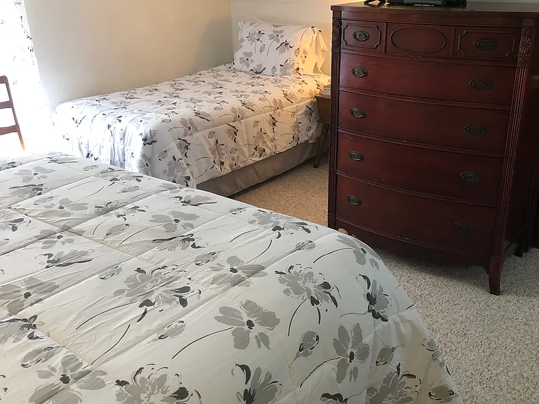 Master queen bed and twin