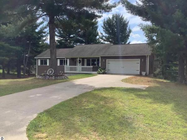 142 Ringneck Ln, Buckley, MI 49620
