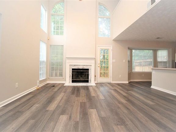 3rd image of 939 Vintage Pointe Dr