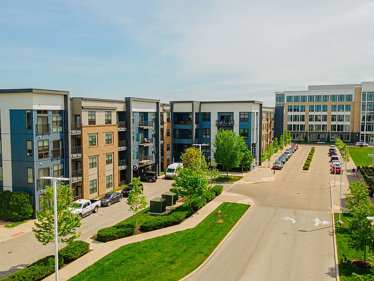 The Pointe at Polaris — Photo 65