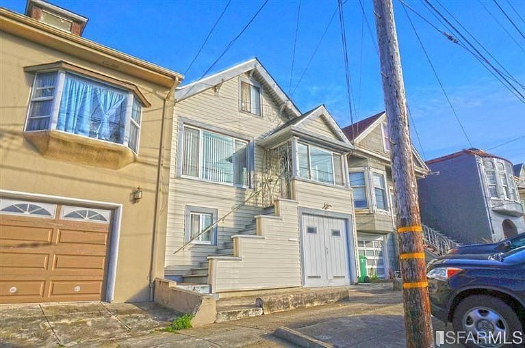 1st image of 681 London St