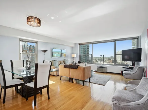 3600 N Lake Shore Dr APT 1624, Chicago, IL 60613