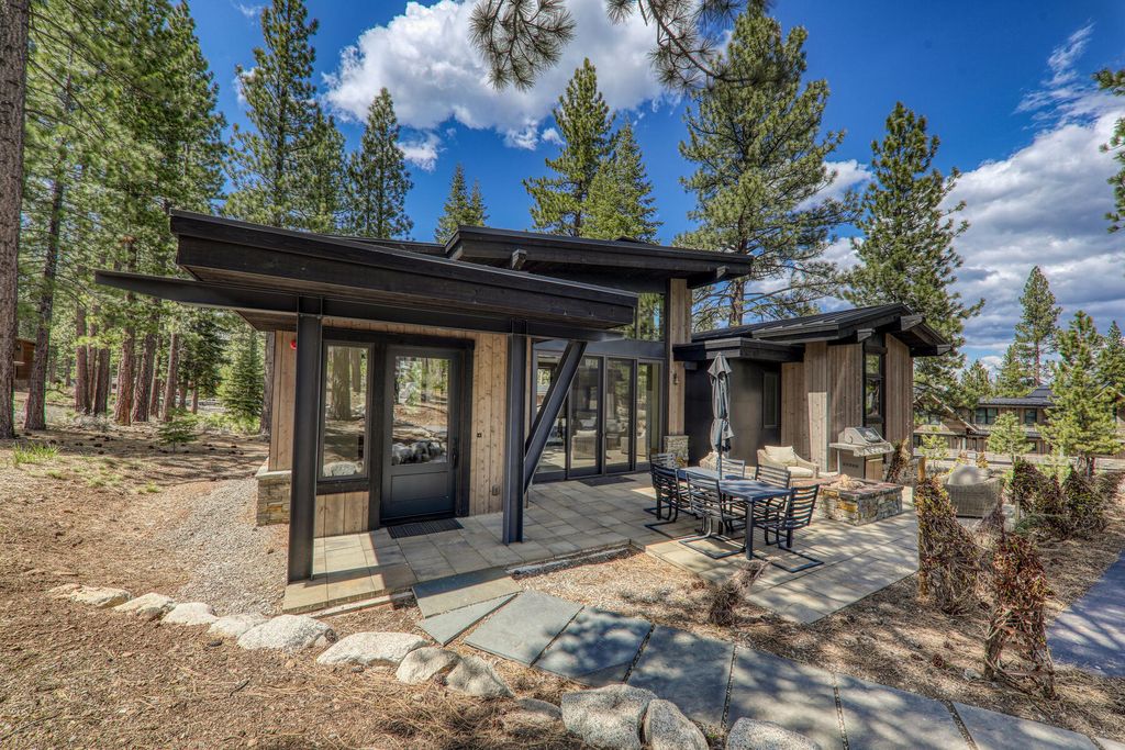 9718 Hunter House Drive 3