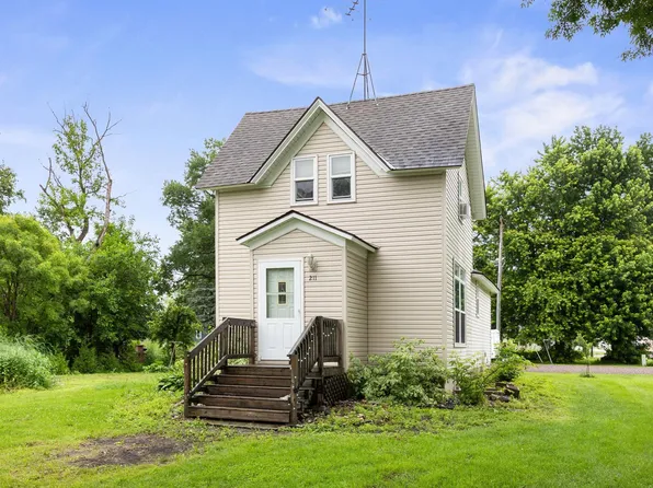 211 Bowman St, Stewart, MN 55385