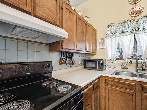 5th image of 3360 Coventry Ln