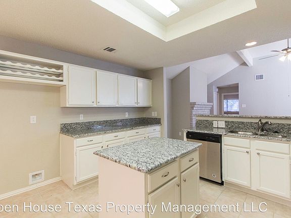 4th image of 605 Windsor Dr