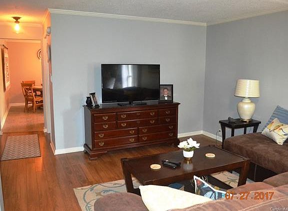 5th image of 109 Rankin St