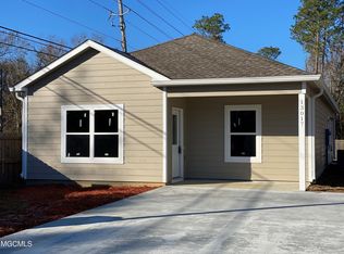 13017 Tracewood Dr, Gulfport, MS 39503