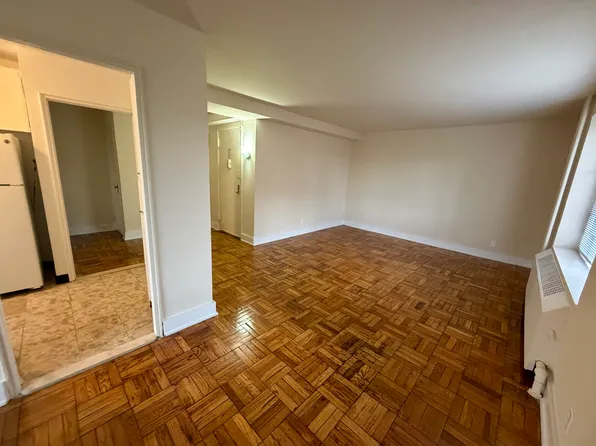 (undisclosed Address), Fresh Meadows, NY 11365