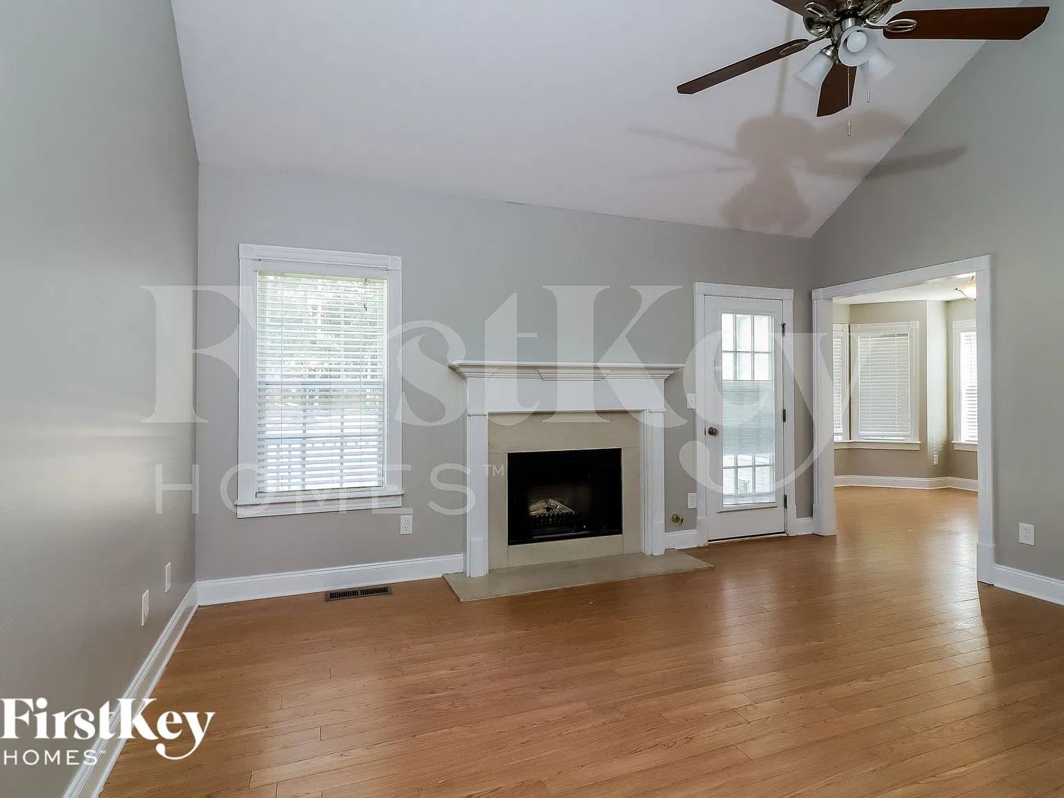 3 bed, 2.0 bath, 1686 sqft, $2,095 — Photo 3