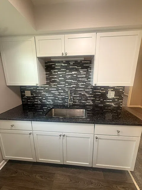 3 bed, 800 sqft, $1,175 — Photo 2