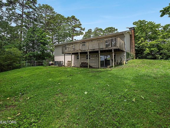 4th image of 1140 Lovell View Dr
