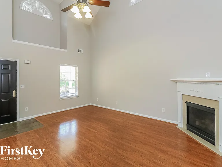 813 Winsap Dr — Photo 4