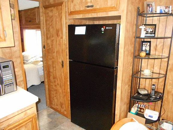 5th image of 4860 E Main St #R-3