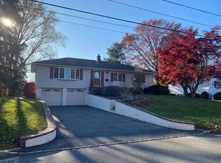 35 Eberhardt Rd, East Hanover, NJ 07936