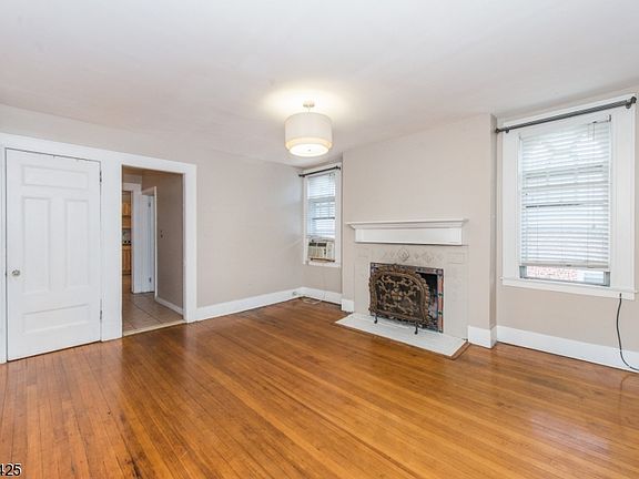 2nd image of 222 N Walnut St