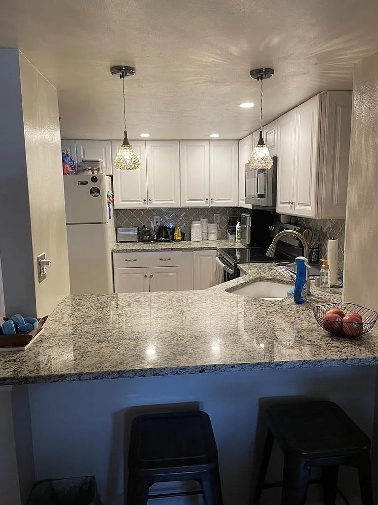 270 East Highland AVENUE #1037 photo 1