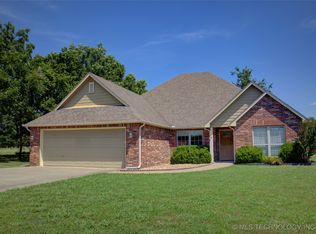1709 Caddo St, Oologah, OK 74053