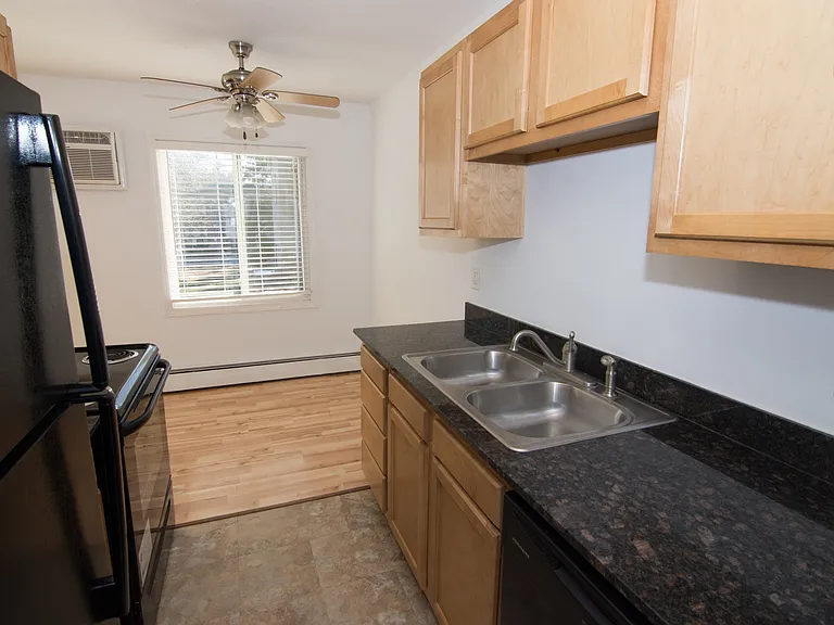 2741 Pillsbury Ave S — Photo 11