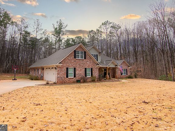 3rd image of 3337 Lower Blue Springs Rd