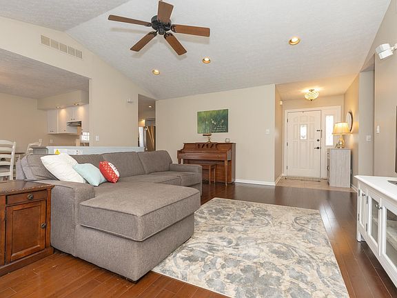3rd image of 11000 Kramers Dr