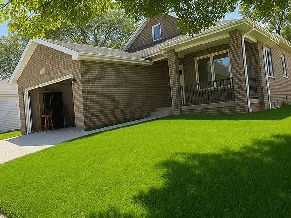 6939 W 95th Pl, Oak Lawn, IL 60453