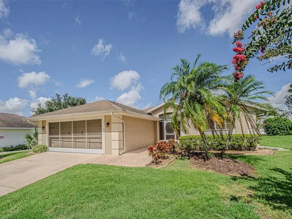 11027 Dormie Dr, San Antonio, FL 33576