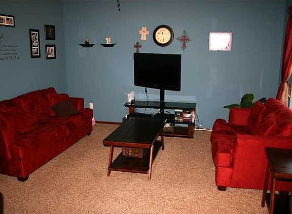 2nd image of 1037 E Splitwood Way