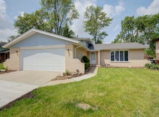 22930 Bruce Dr, Richton Park, IL 60471