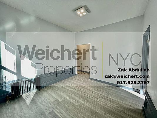 2nd image of 9 Central Park N #43