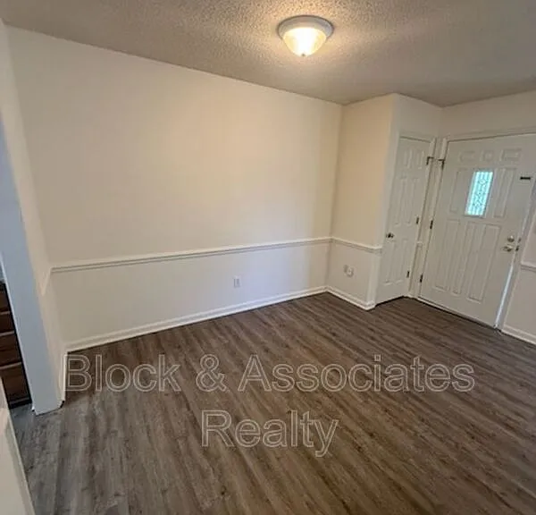 515 Holly St — Photo 3