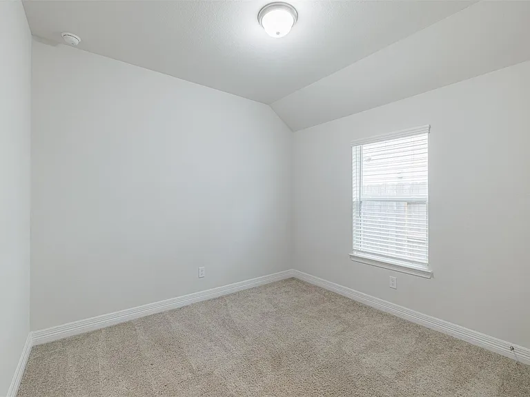 33118 School Hill Rd — Photo 15